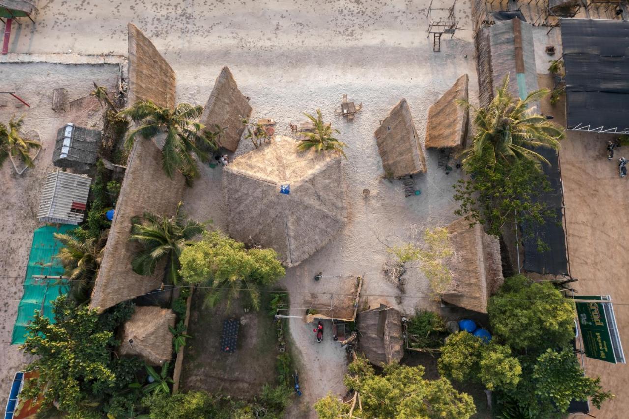 Young Wild And Free Koh Kong Exterior photo
